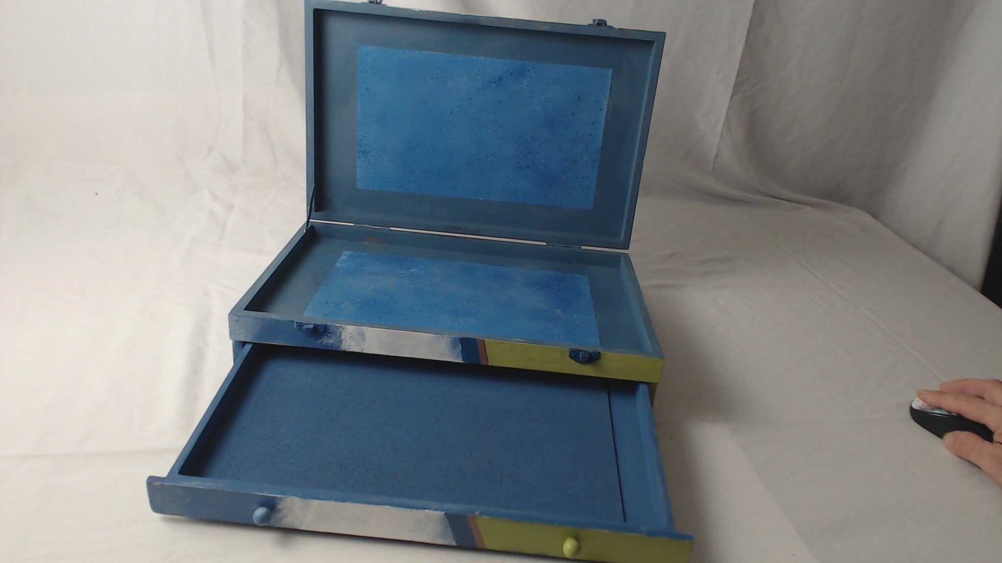 The Mad Mushrooms - Boxed In